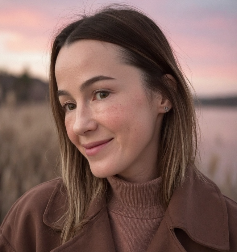 Taya Dernis - Profile